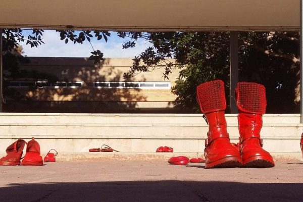 SABATES ROGES. Un pas contra la violència de gènere