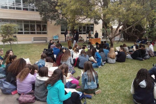 ‘LA SENDA LLARGA’. . . . . . . ARRIBA A L’INSTITUT      Primavera Literària 2016