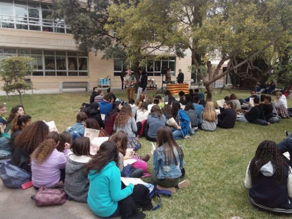 ‘LA SENDA LLARGA’. . . . . . . ARRIBA A L’INSTITUT      Primavera Literària 2016