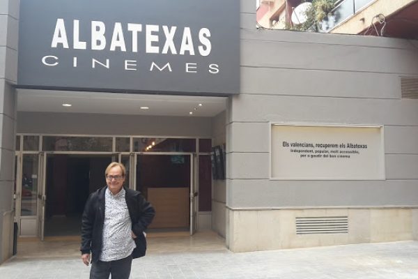 ALBATEXAS. Una illa de normalitat cinematogràfica… i lingüística (Viure en valencià-2)