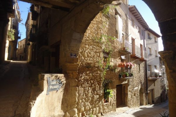 APÒSTROFS I CONTRACCIONS PEL CARRER (també balears) CARRERS (31)