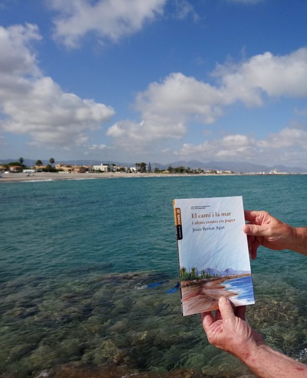 Ressenyes sobre “El camí i la mar i altres contes en paper”. Carme Pinyana, Josep San Abdon, Miquel Nicolàs i Josep Palomero